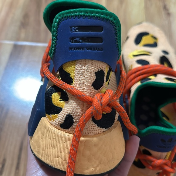 Adidas Mens HU NMD Animal Print HP322,Size 10 - Picture 4 of 6